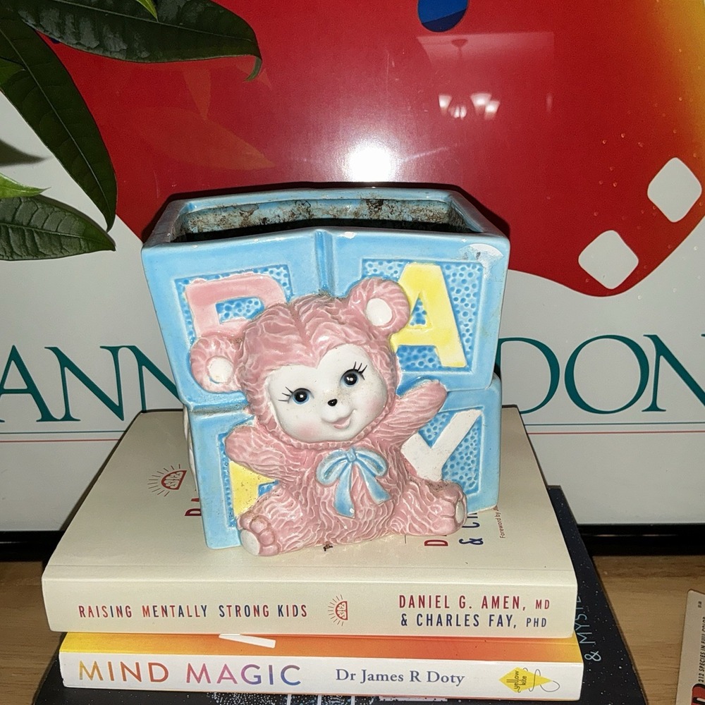 Vintage Giftwares Nancy Pew Baby Planter Nursery Decor T8257 Pink Bear Ceramic